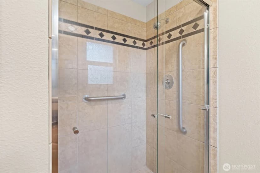 Property photo for 9817 61st Street Ct W, University Place photo 31