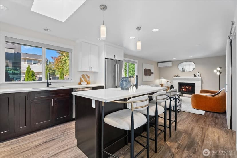 Property photo for 12728 Ne 132nd Place, Kirkland photo 11