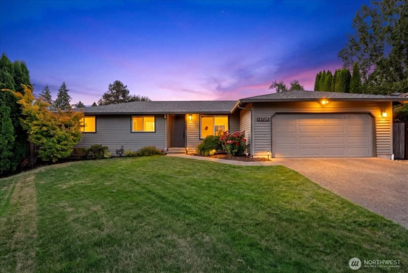 Property photo for 12728 Ne 132nd Place, Kirkland