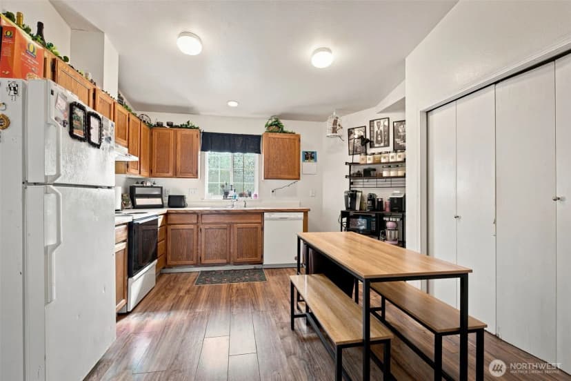 Property photo for 1403 S 18th Avenue, Yakima photo 5