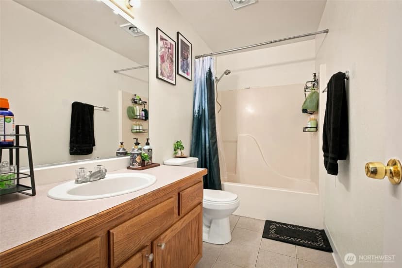 Property photo for 1403 S 18th Avenue, Yakima photo 9