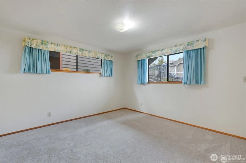 Property photo for 2601 2nd Avenue E, Port Orchard photo 37