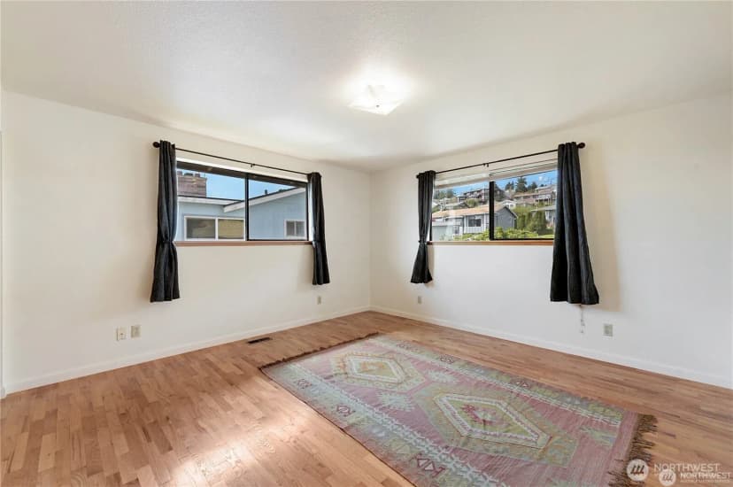 Property photo for 2601 2nd Avenue E, Port Orchard photo 25