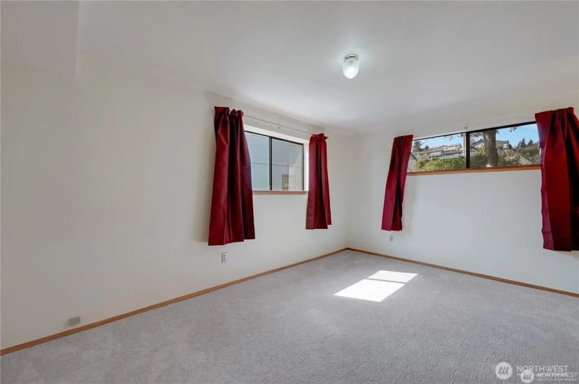 Property photo for 2601 2nd Avenue E, Port Orchard photo 35