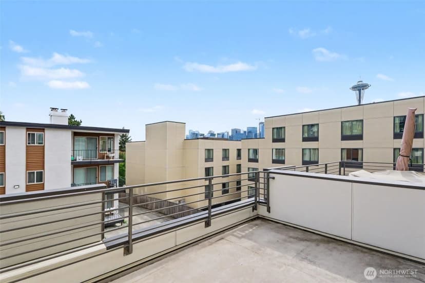Property photo for 728 3rd Avenue N, Seattle photo 23