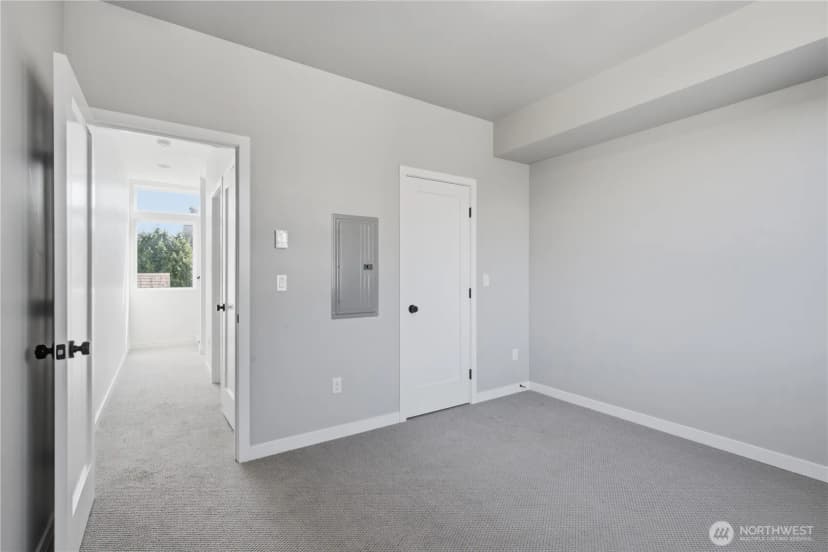 Property photo for 4608 Woodland Park Avenue N, Seattle photo 15