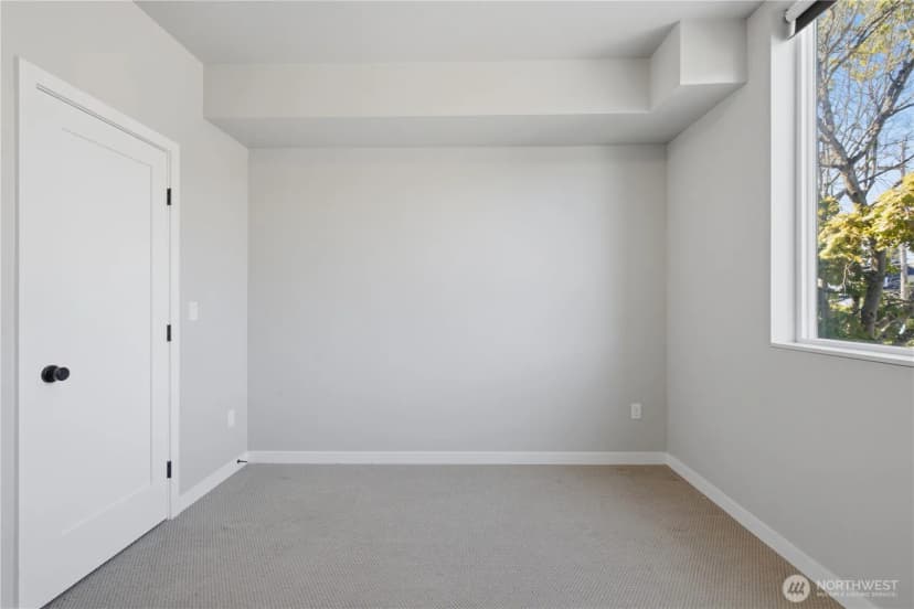 Property photo for 4608 Woodland Park Avenue N, Seattle photo 16