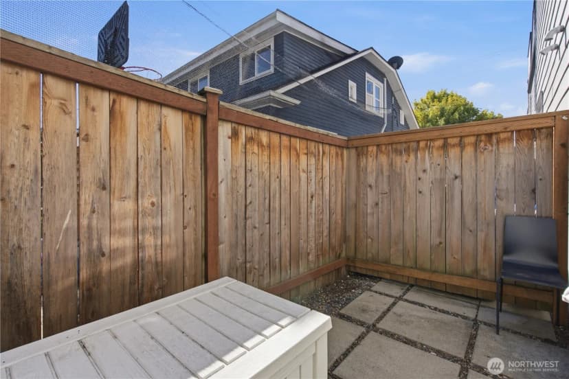 Property photo for 4608 Woodland Park Avenue N, Seattle photo 22