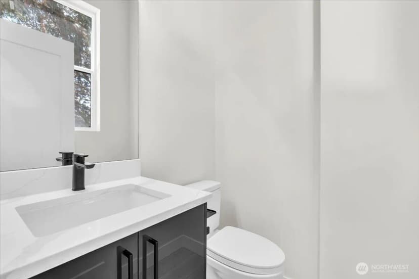 Property photo for 7005 Ne 182nd St #102, Kenmore photo 8