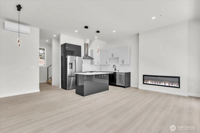 Property photo for 7005 Ne 182nd St #102, Kenmore photo 5