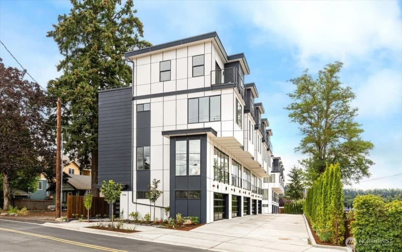Property photo for 7005 Ne 182nd St #102, Kenmore photo 29