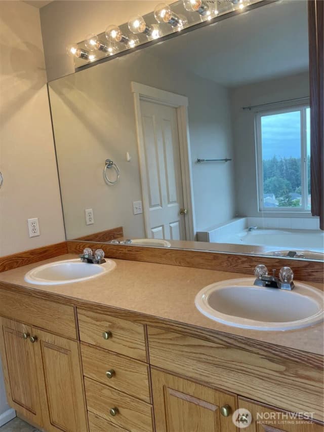 Property photo for 6326 61st Street W, University Place photo 2