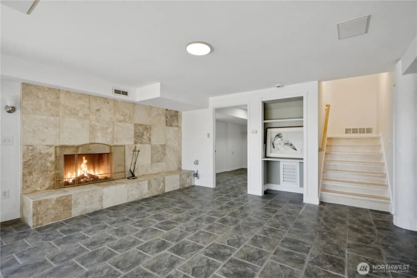 Property photo for 110 174th Place Ne, Bellevue photo 29