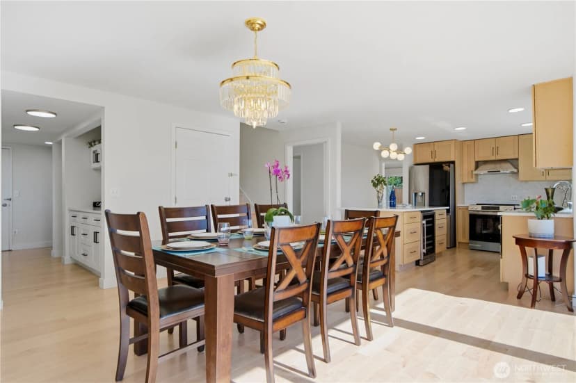 Property photo for 110 174th Place Ne, Bellevue photo 12