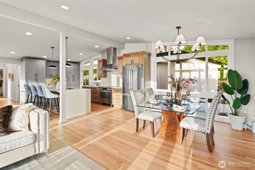 Property photo for 4360 Somerset Boulevard Se, Bellevue photo 13