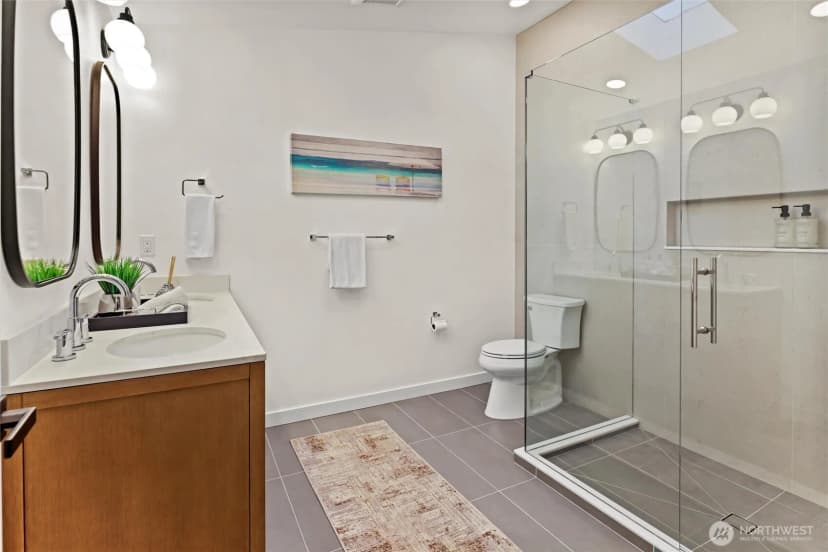 Property photo for 4360 Somerset Boulevard Se, Bellevue photo 17