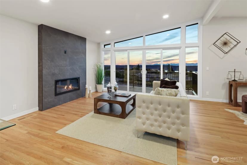 Property photo for 4360 Somerset Boulevard Se, Bellevue photo 12