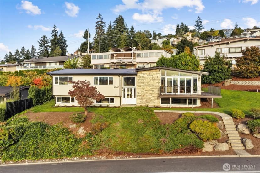 Property photo for 4360 Somerset Boulevard Se, Bellevue photo 9