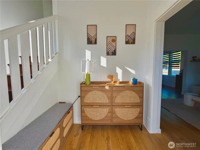 Property photo for 927 7th Avenue Sw, Puyallup photo 3