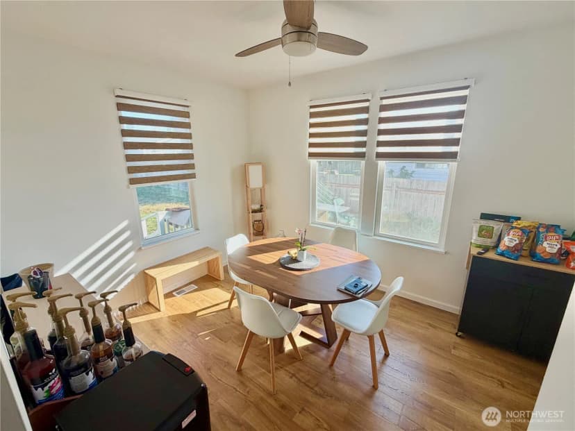 Property photo for 927 7th Avenue Sw, Puyallup photo 8