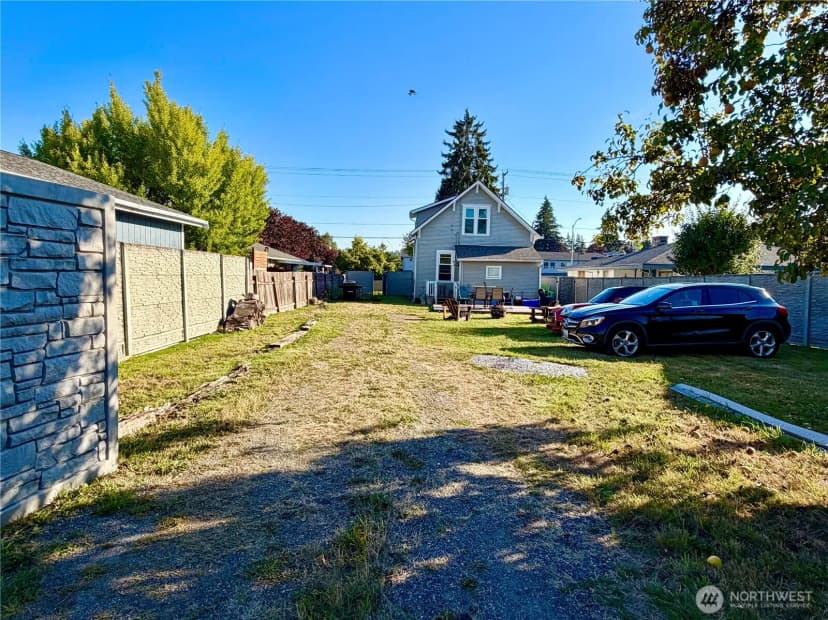 Property photo for 927 7th Avenue Sw, Puyallup photo 20