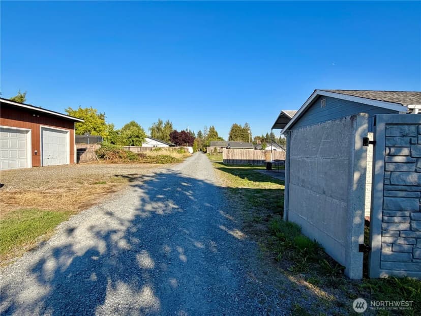 Property photo for 927 7th Avenue Sw, Puyallup photo 22