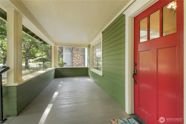 Property photo for 2318 Baker Avenue, Everett photo 3