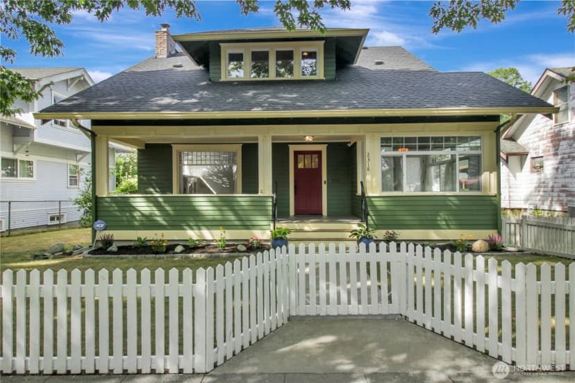 Property photo for 2318 Baker Avenue, Everett