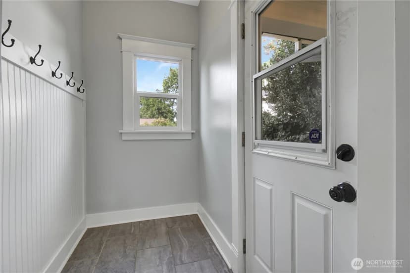 Property photo for 2318 Baker Avenue, Everett photo 18