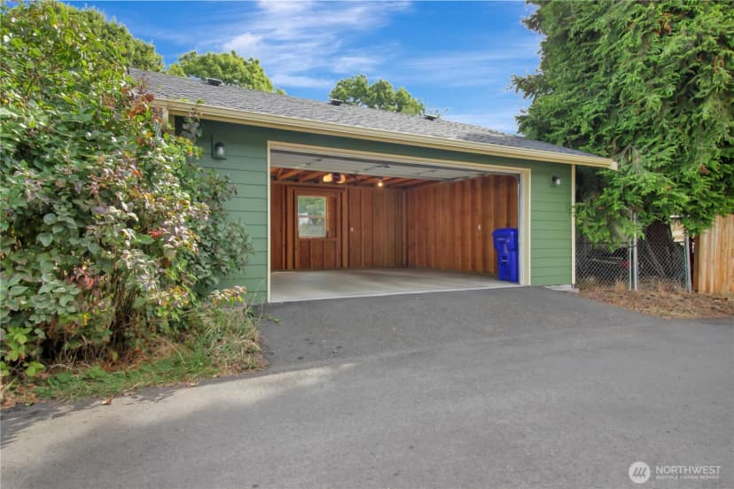 Property photo for 2318 Baker Avenue, Everett photo 40