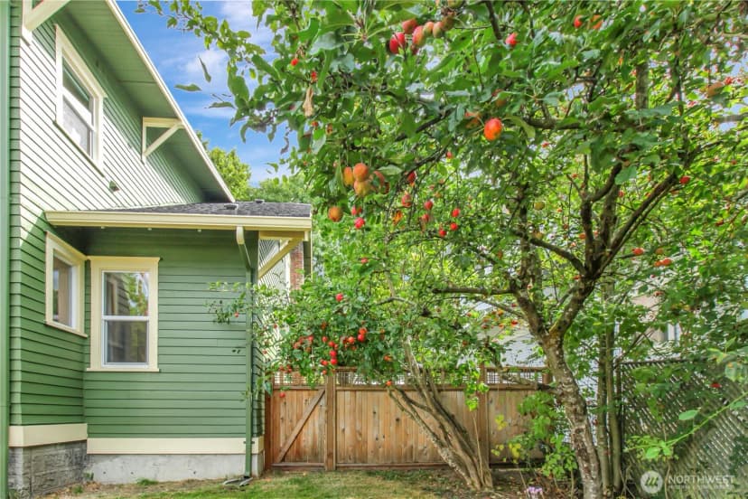 Property photo for 2318 Baker Avenue, Everett photo 37
