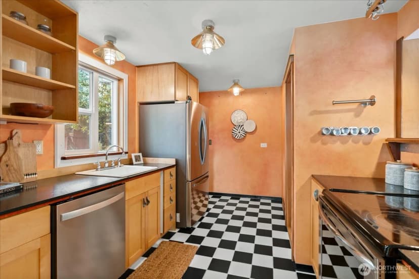 Property photo for 2804 Prosch Avenue W, Seattle photo 9