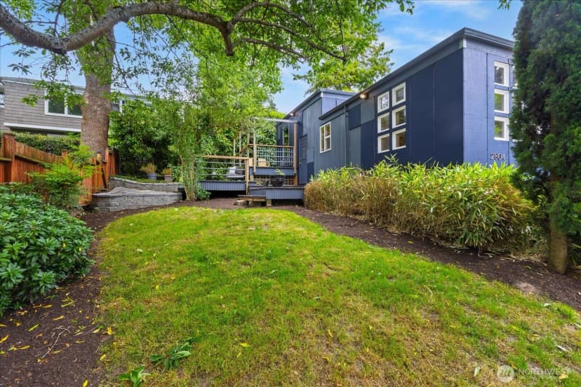 Property photo for 2804 Prosch Avenue W, Seattle photo 31