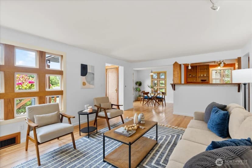 Property photo for 2804 Prosch Avenue W, Seattle photo 6