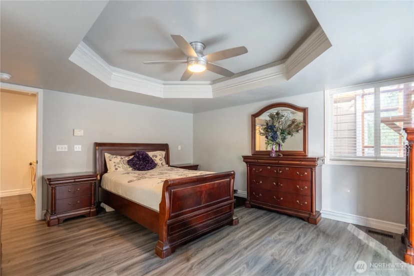 Property photo for 5512 331st Street S, Roy photo 13