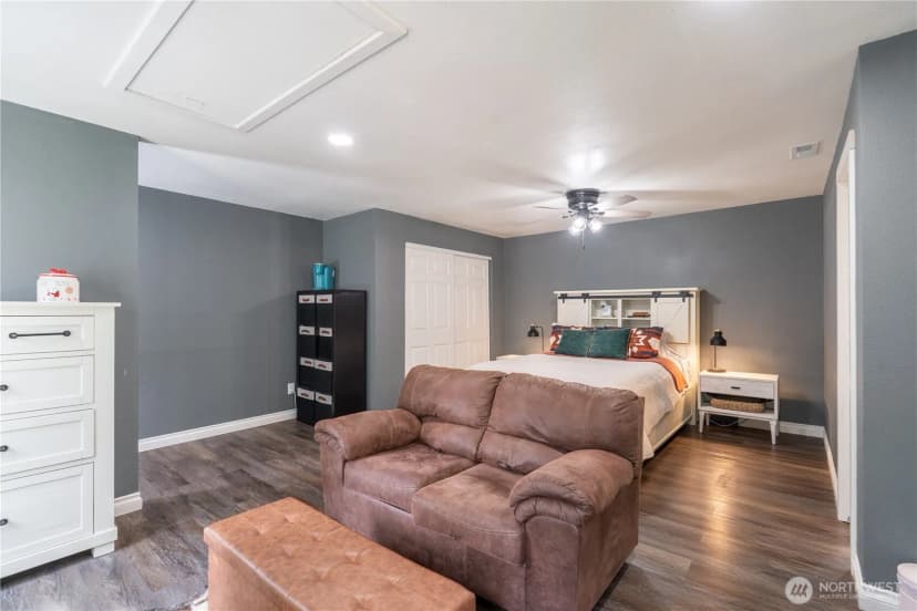 Property photo for 5512 331st Street S, Roy photo 22