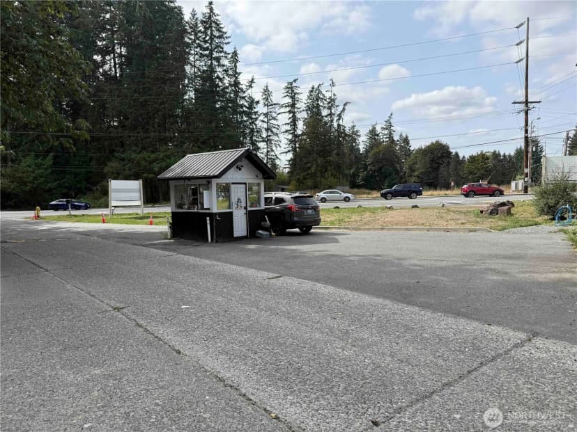Property photo for 19201 Ne Woodinville Duvall Road #cs, Woodinville photo 2