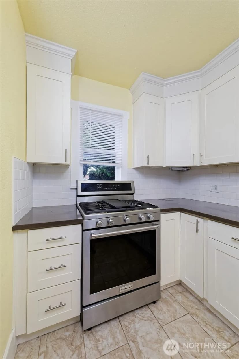 Property photo for 803 Jefferson Street Se, Olympia photo 8
