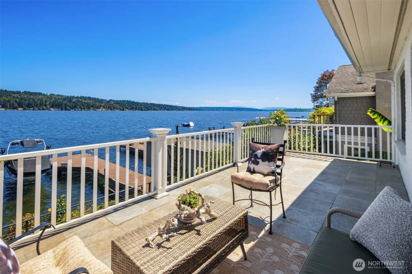 Property photo for 11754 Riviera Place Ne, Seattle photo 11