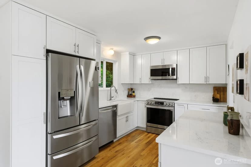 Property photo for 5625 Sw Teig Place, Seattle photo 10