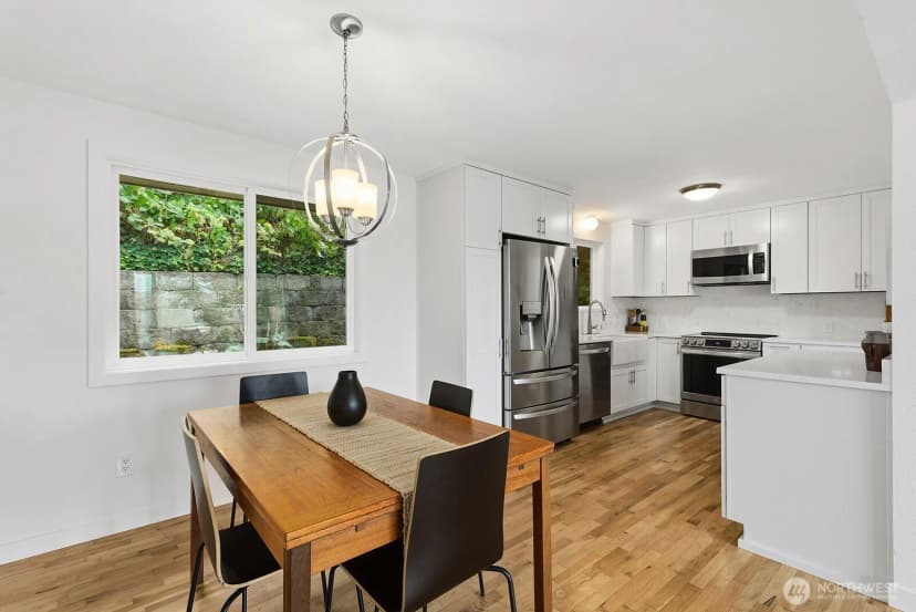 Property photo for 5625 Sw Teig Place, Seattle photo 8