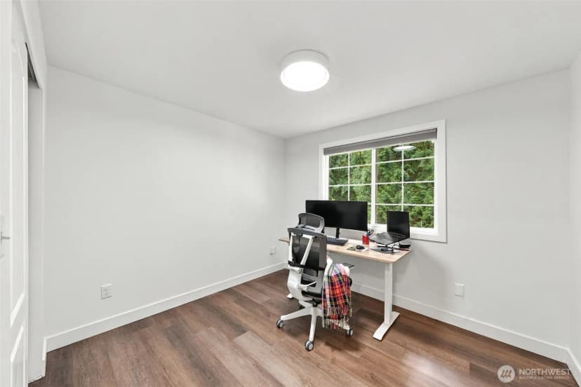 Property photo for 17101 Ne 28th Place, Bellevue photo 21