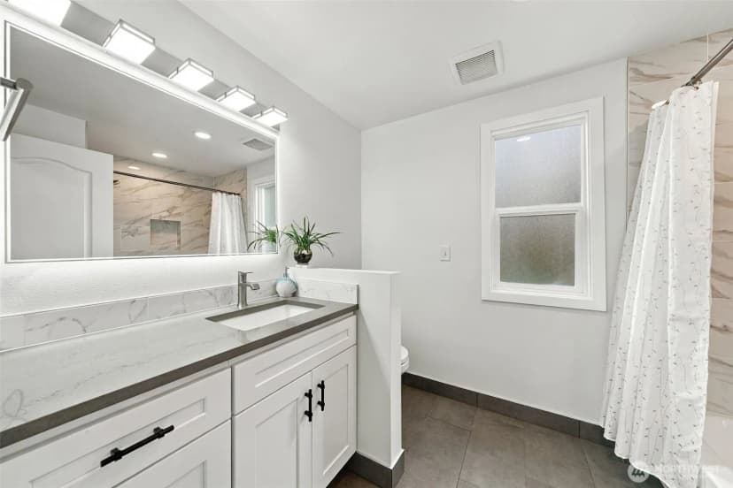 Property photo for 17101 Ne 28th Place, Bellevue photo 22