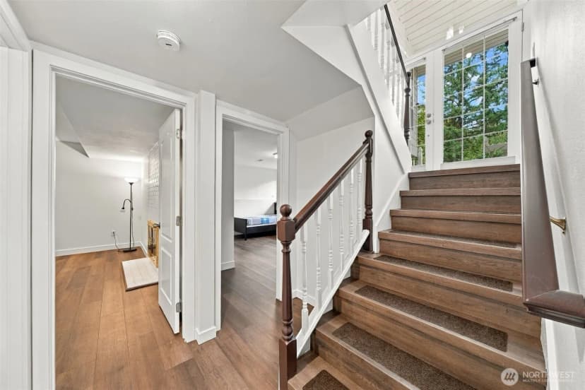 Property photo for 17101 Ne 28th Place, Bellevue photo 25