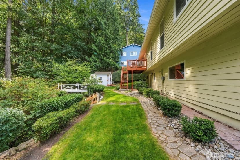 Property photo for 17101 Ne 28th Place, Bellevue photo 35