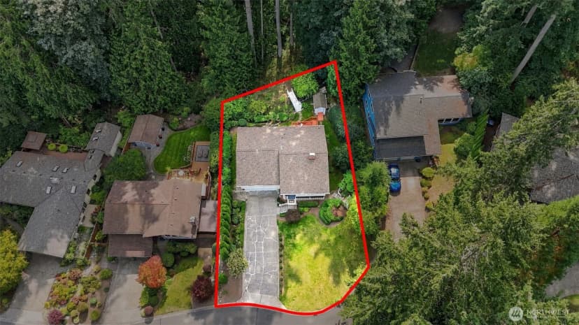 Property photo for 17101 Ne 28th Place, Bellevue photo 2