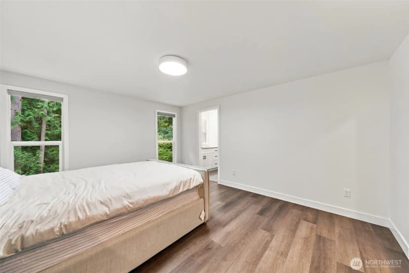 Property photo for 17101 Ne 28th Place, Bellevue photo 16