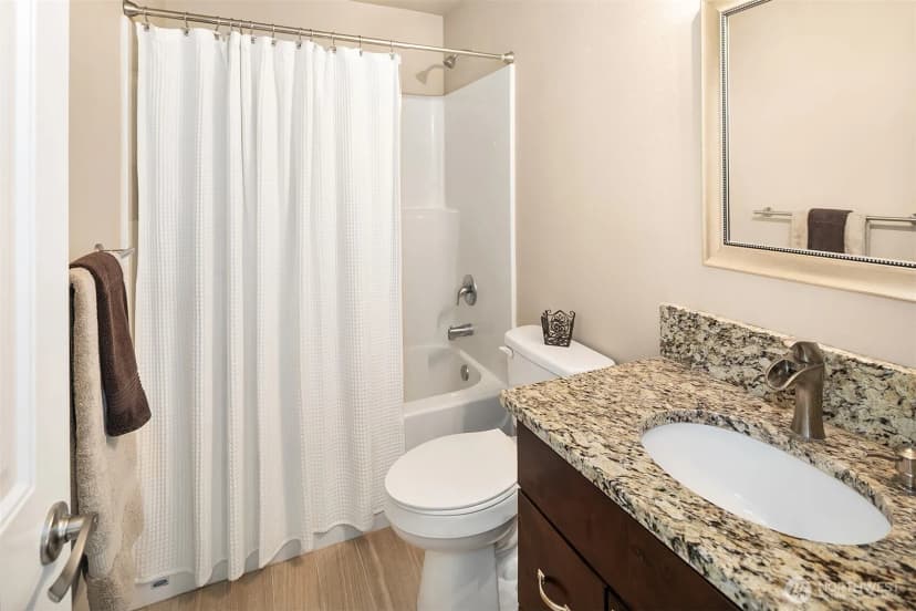 Property photo for 230 Cascade View Drive, Ronald photo 15
