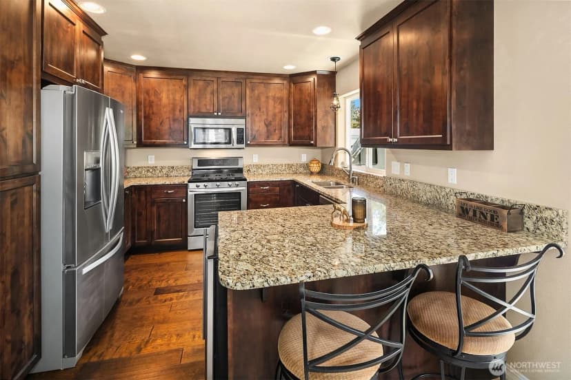 Property photo for 230 Cascade View Drive, Ronald photo 8