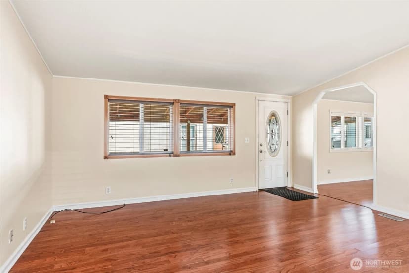 Property photo for 1006 S 12th Avenue, Kelso photo 6